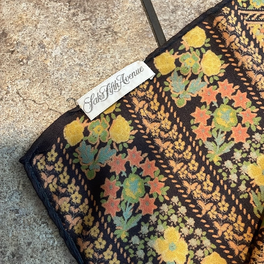 Nik-Nik Vintage 70’s Floral Patterned Silk Scarf View 3